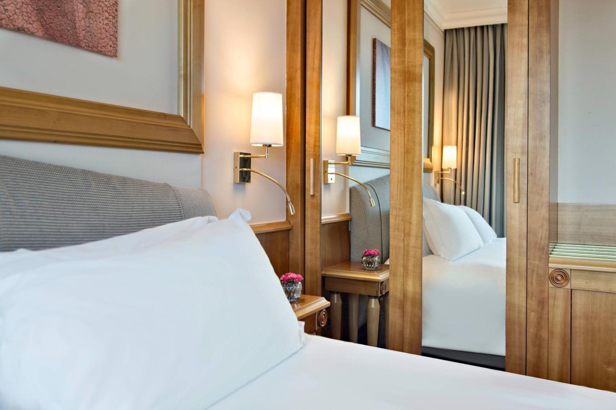 Deluxe Guest room 1 King